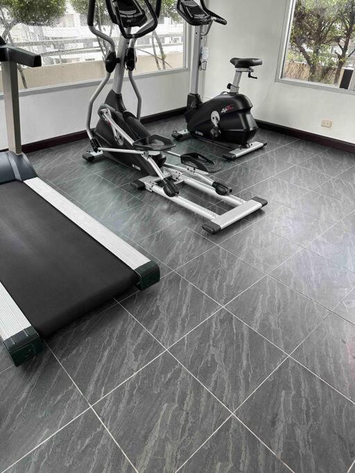 Delightful Condo In Central Location At Sukhumvit 49 방콕 외부 사진