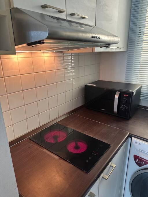 Delightful Condo In Central Location At Sukhumvit 49 방콕 외부 사진